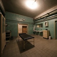 OP-Vorbereitungsraum im Operationsbunker Teichstraße mit Behandlungsliege, Waschbecken, Schränken und Blick in den angrenzenden Operationssaal.