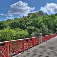 Flakturmruine im Volkspark Humboldthain